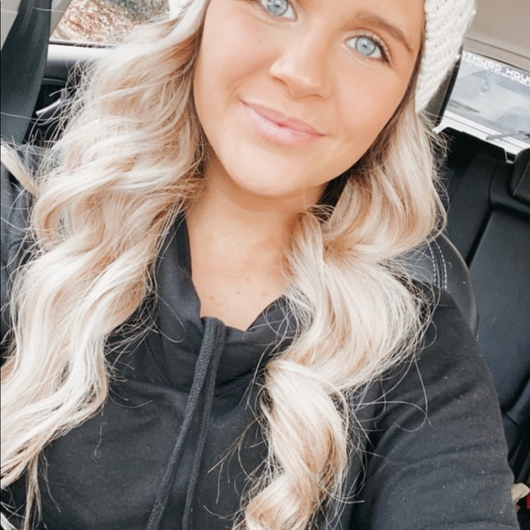 Meet your Posher, Jenna - Picture 5 of 9